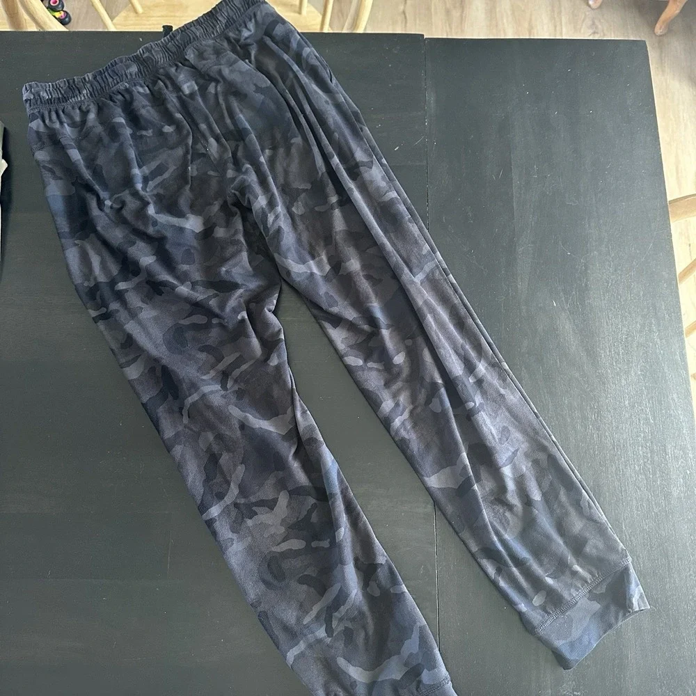 (4) Pairs Boys All In Motion Joggers Pants Target XXL 16/18 Gray Black Camo
